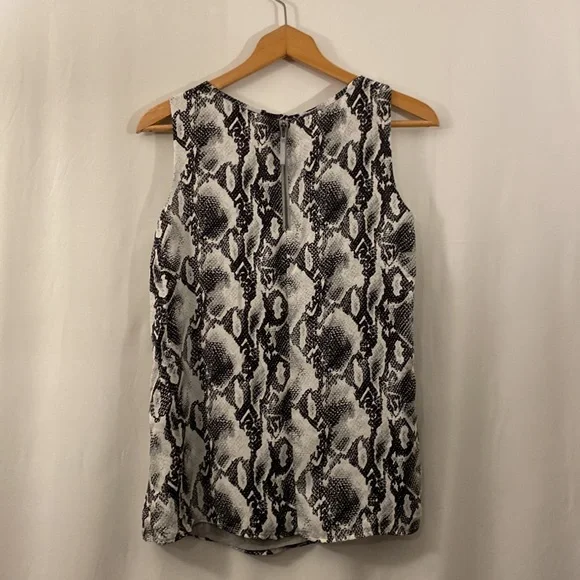 APT.9 Women’s Sleeveless Dressy Snake Print Top Small Double Lined Excellent Con - Picture 2 of 8